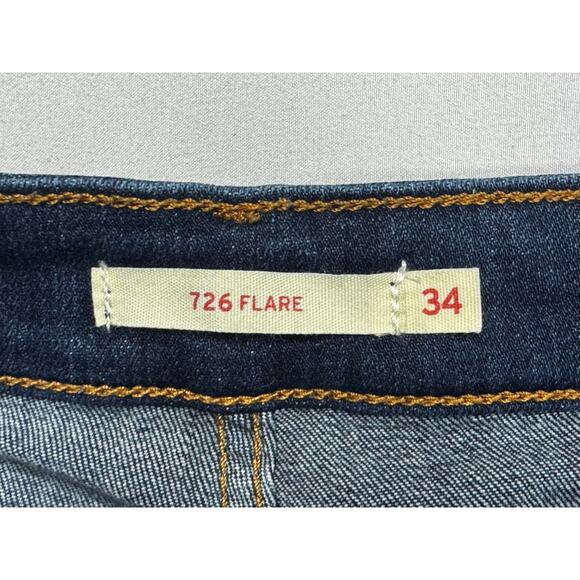 Levi's 726 Women's Dark Wash Flare Blue Denim Jeans - Size 34x32 (35x32.5) - Picture 4 of 6